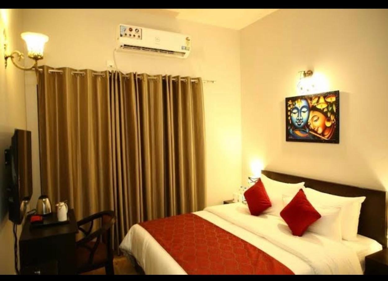 Hotel Anandan Citrine Vrindāvan Exterior foto