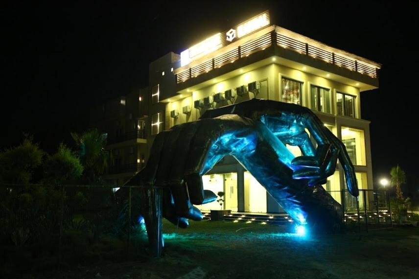 Hotel Anandan Citrine Vrindāvan Exterior foto